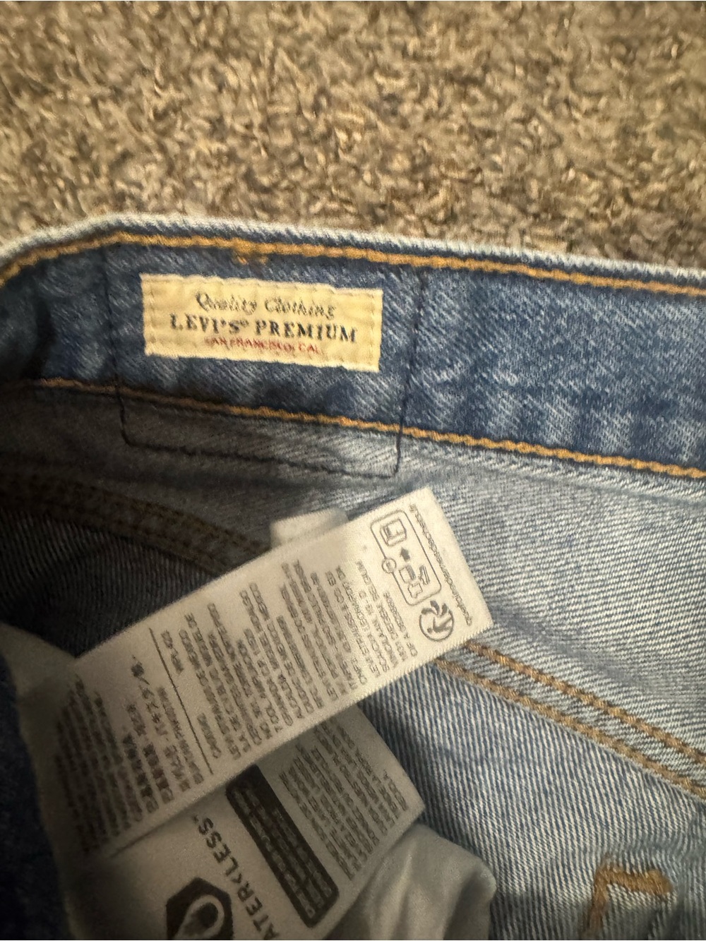 Levi's Rib Cage Wide Leg Jeans - Picture 3 of 4